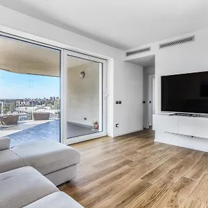 https://penthouse-terrace-piranesi-4pax-wifi.it-lombardy.com