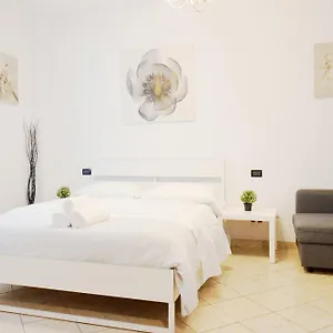 philips-apartment.italymilanhotels.net/